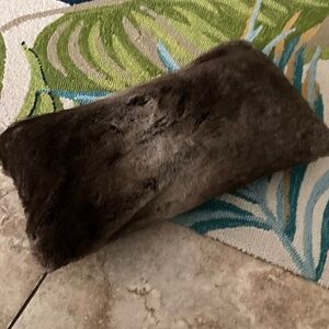 FAUX FUR PILLOW COVERS NWOT